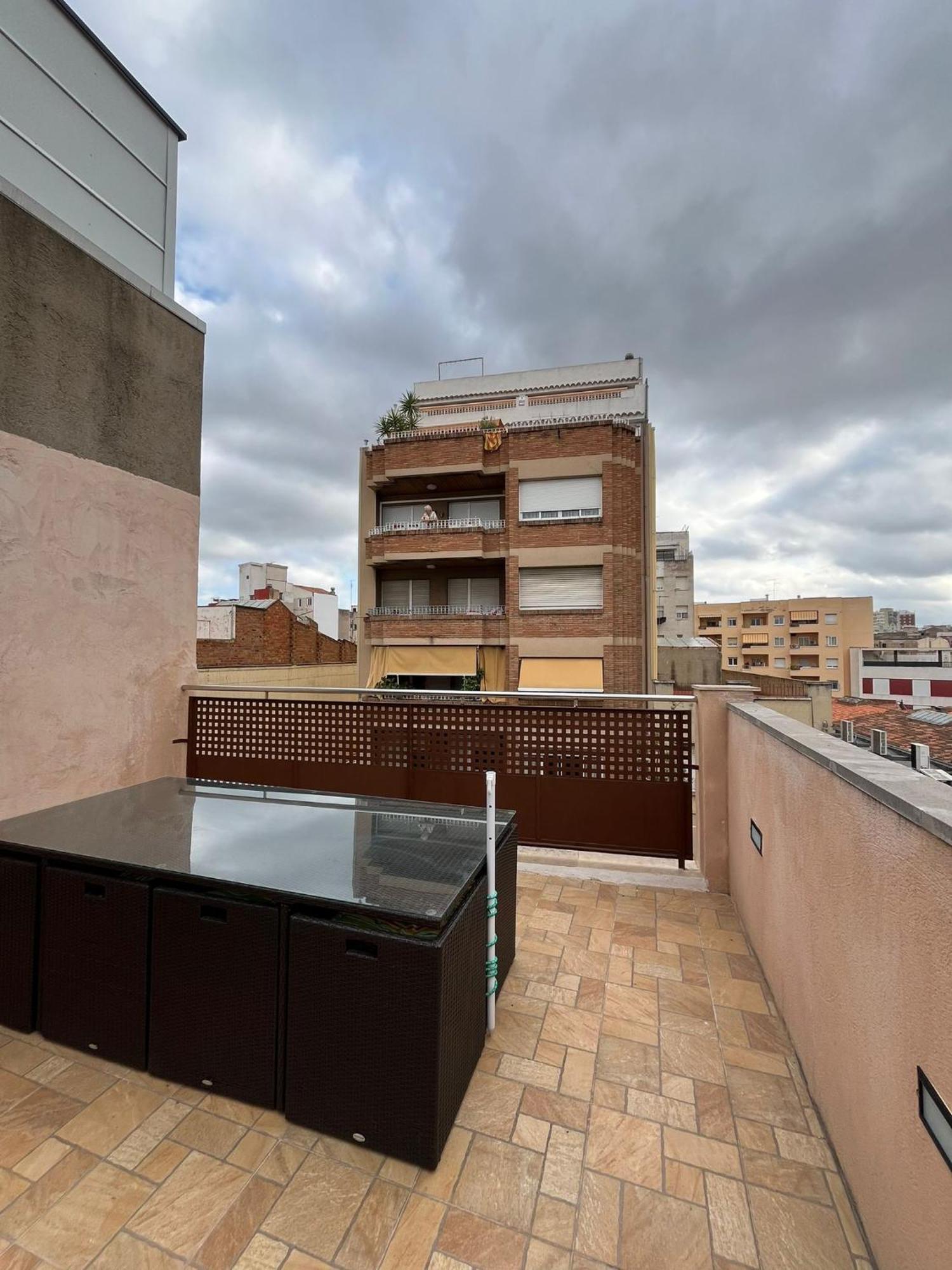 Casa Centrica En Reus Villa Buitenkant foto