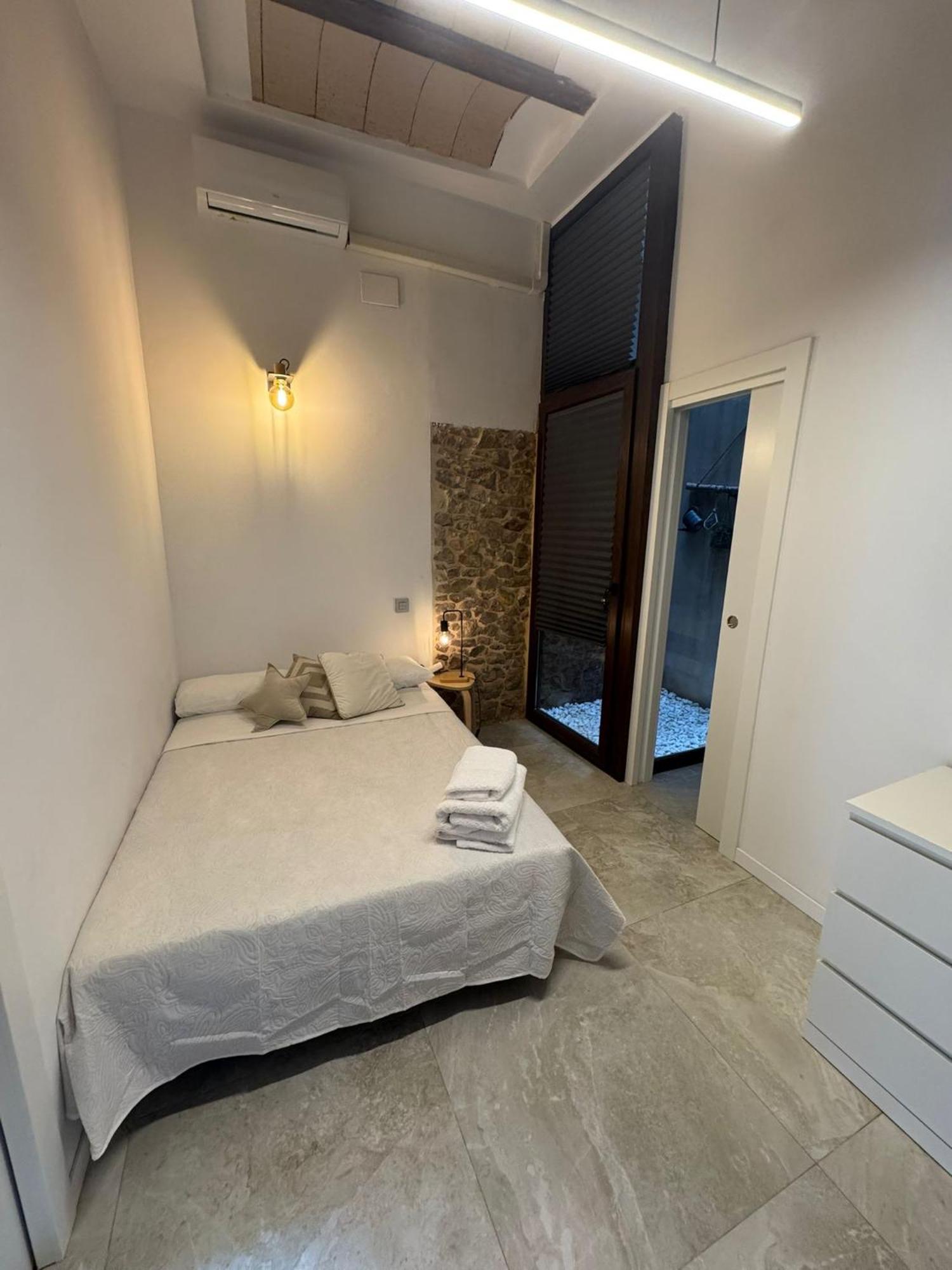 Casa Centrica En Reus Villa Buitenkant foto
